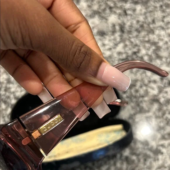 Authentic vintage Y2K Gucci Women's Sunglasses in Rich Brown - Picture 3 of 9